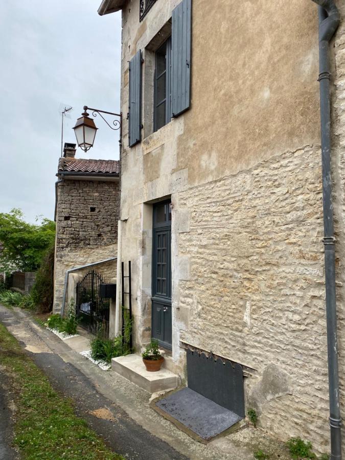 La Cour Blanche Vila Verteuil-sur-Charente Exterior foto