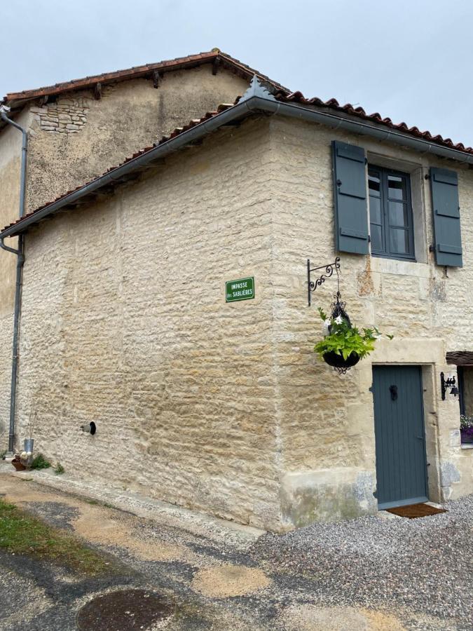 La Cour Blanche Vila Verteuil-sur-Charente Exterior foto